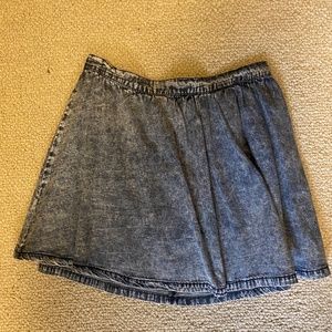 Light denim colored skirt, size medium from Dollhouse